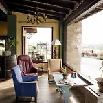 La Gloria Apartment *